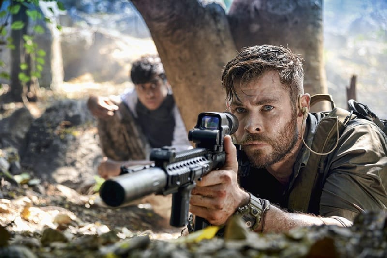 Resgate': Filme da Netflix traz ator Chris Hemsworth, o Thor da Marvel,  como mercenário