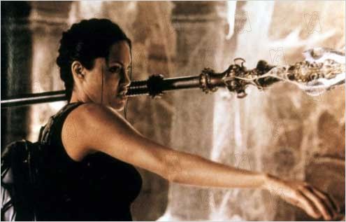 Vi nos Filmes - Angelina Jolie em Lara Croft - Tomb Raider