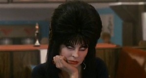 Imagem 2 do filme Elvira - A Rainha das Trevas