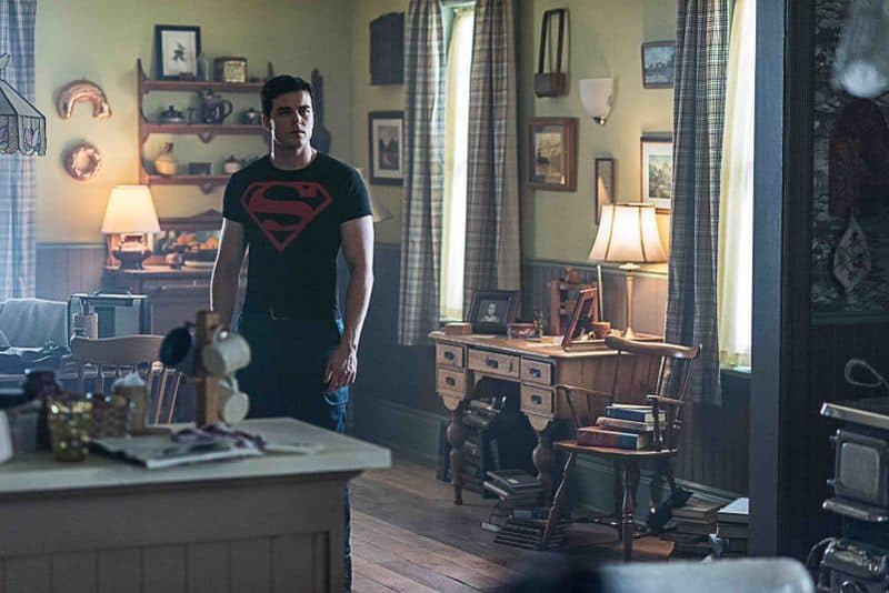 Superboy e Krypto aparecem em novas imagens de Titãs
