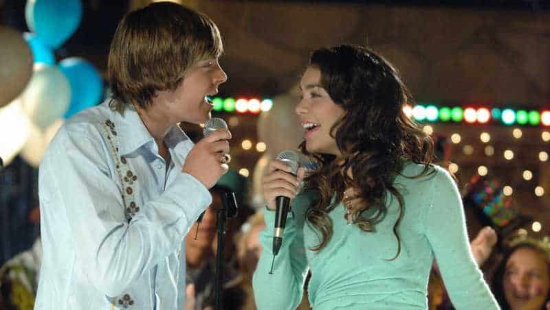 Elenco de High School Musical se reúne digitalmente para apresentação na televisão 