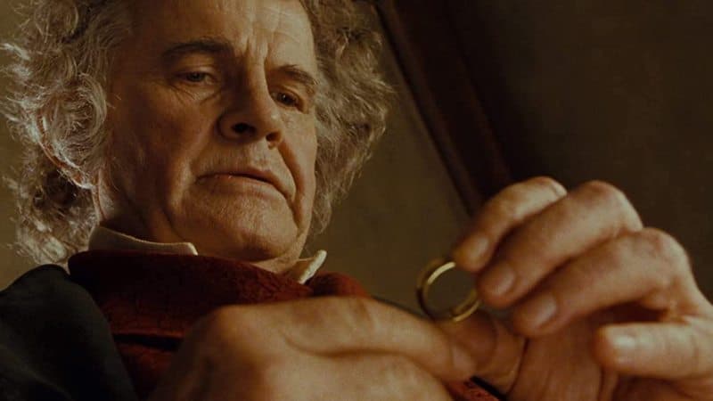 Ian Holm, ator do Bilbo de O Senhor dos Anéis, falece aos 88 anos 