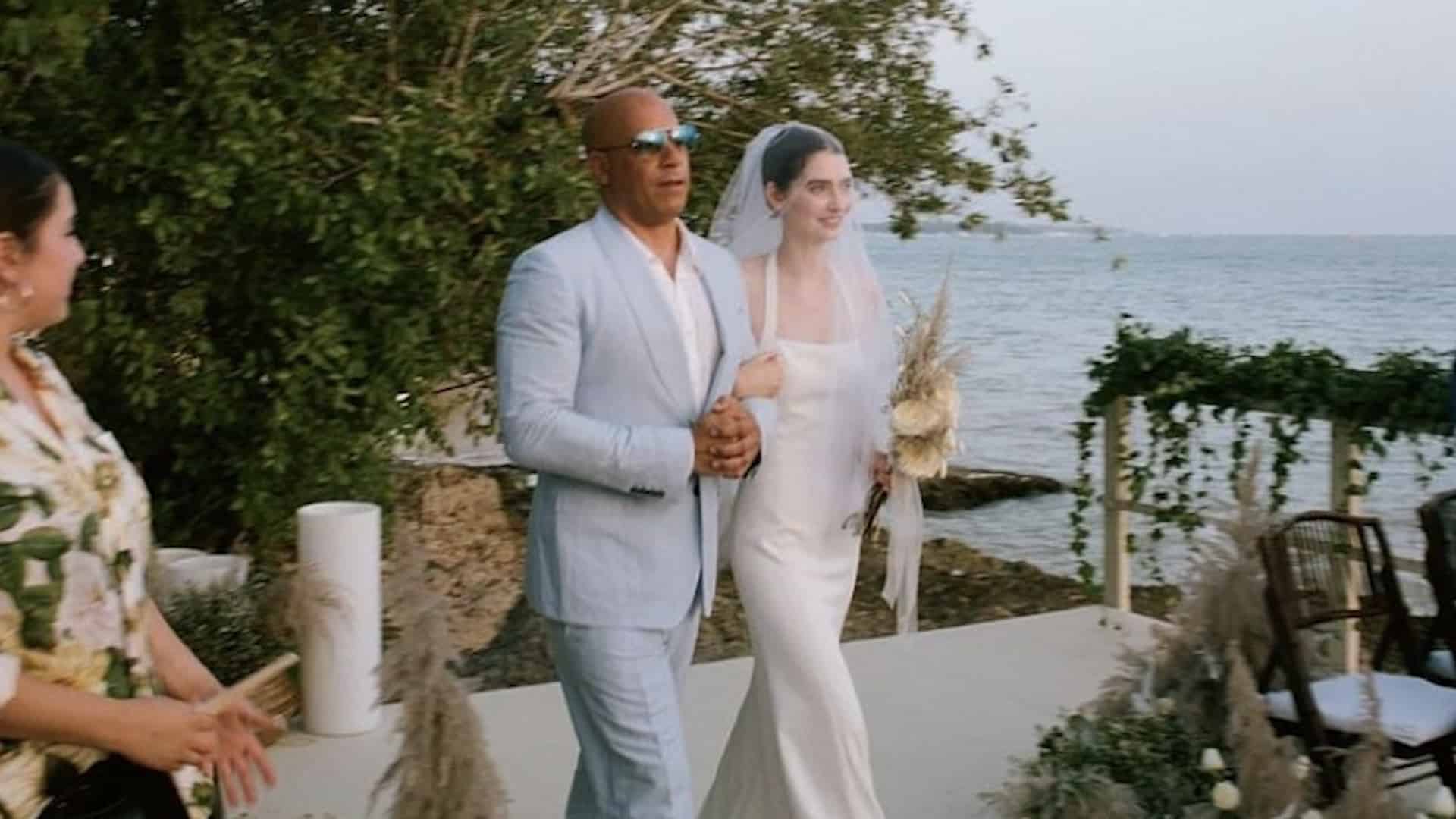 Filha de Paul Walker se casa e Vin Diesel a leva ao altar