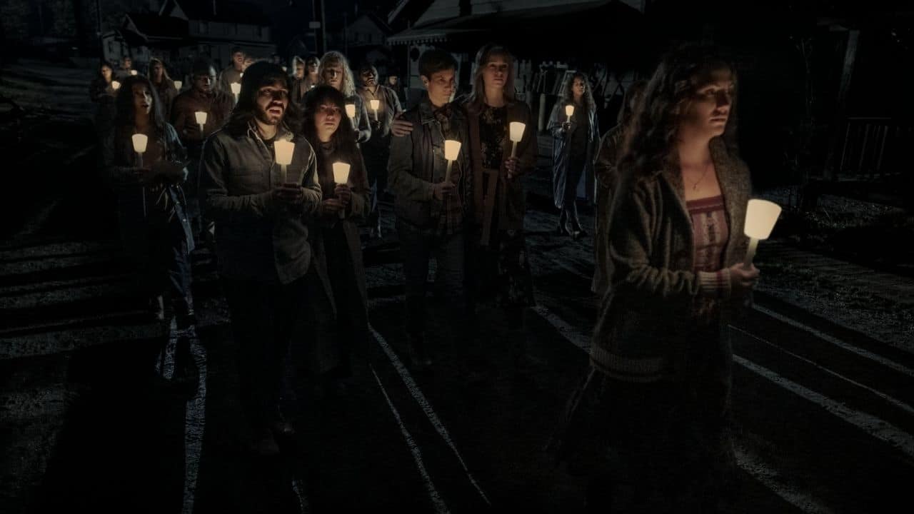 Missa da Meia-Noite: minissérie de terror ganha trailer pela Netflix 