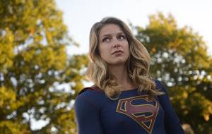 Melissa Benoist (Supergirl) revela ter sofrido violência doméstica 