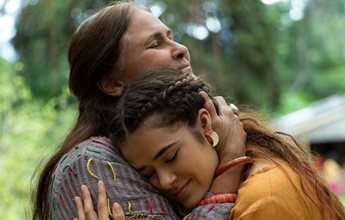 Pai Em Dobro: veja as primeiras fotos de Maisa Silva no novo filme da Netflix