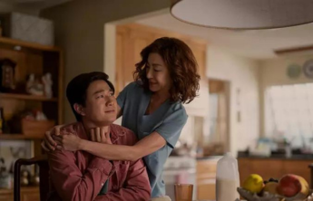 Irmãos Sun: Netflix divulga vídeo dos bastidores da comédia com Michelle Yeoh