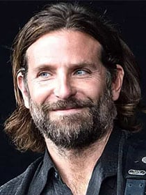 Bradley Cooper diz que fazer cachos no filme Trapaça foi sua ideia