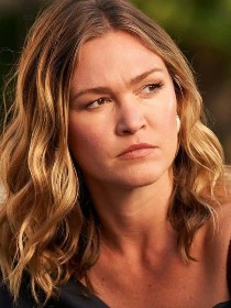 Julia Stiles