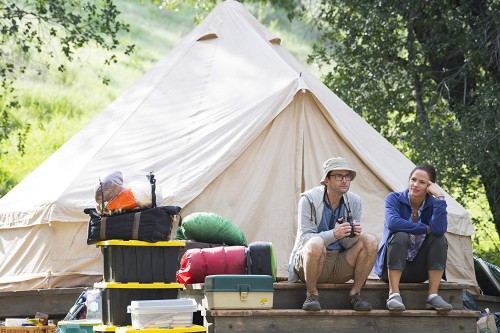 Imagem 5
                    da
                    série
                    Camping
