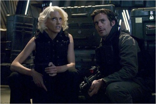 Imagem 3
                    da
                    série
                    Battlestar Galactica