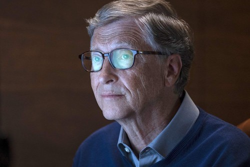 Imagem 1
                    da
                    série
                    O Código Bill Gates  