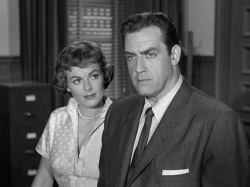 Imagem 1
                    da
                    série
                    Perry Mason