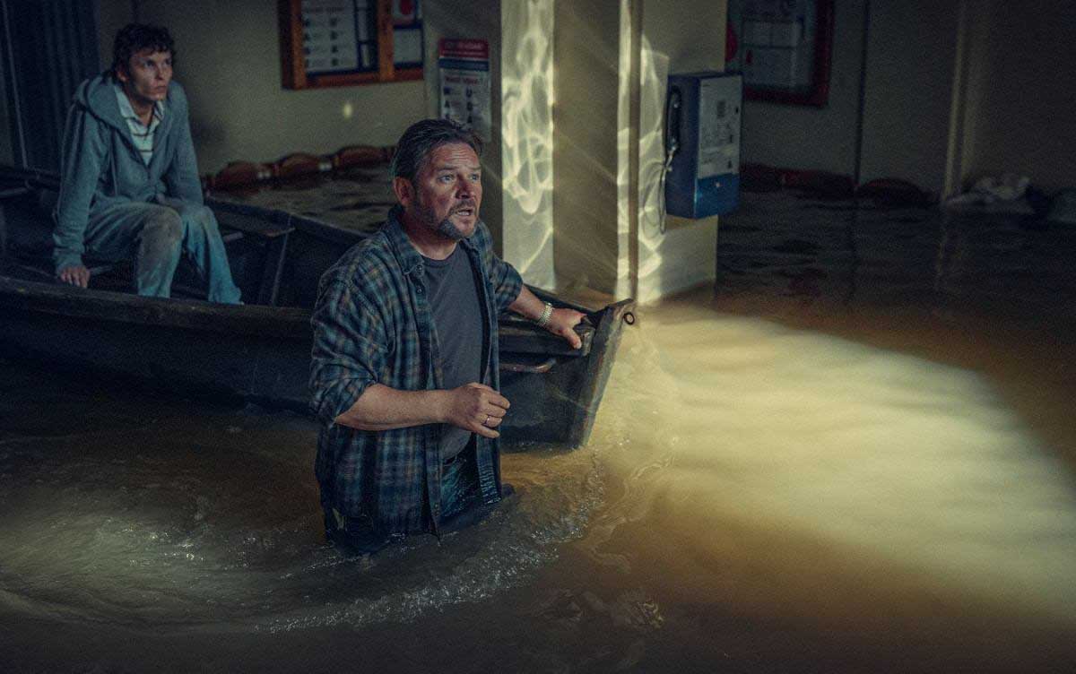 Imagem 2
                    da
                    série
                    A Inundação do Milênio