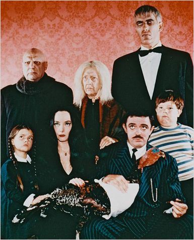 Imagem 4
                    da
                    série
                    The Addams Family