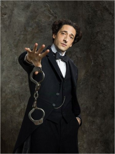 Imagem 4
                    da
                    série
                    Houdini