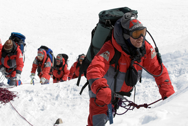Imagem 4
                    da
                    série
                    Everest: Um Desafio à Vida